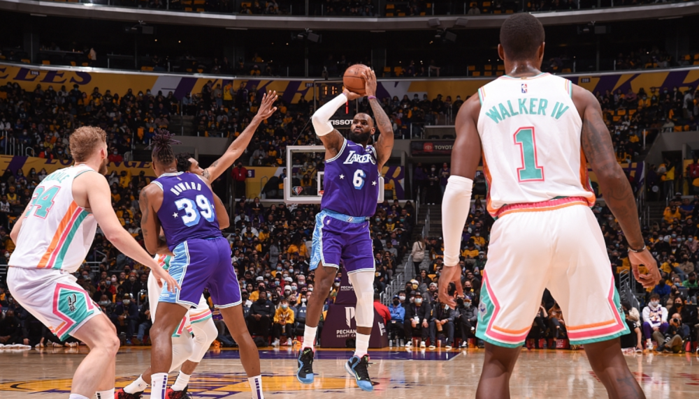 关于布莱顿迎意大利杯关键赛；冲刺阶段手感冰凉；话题不断；身体对抗强度拉满的信息-开云首页体验